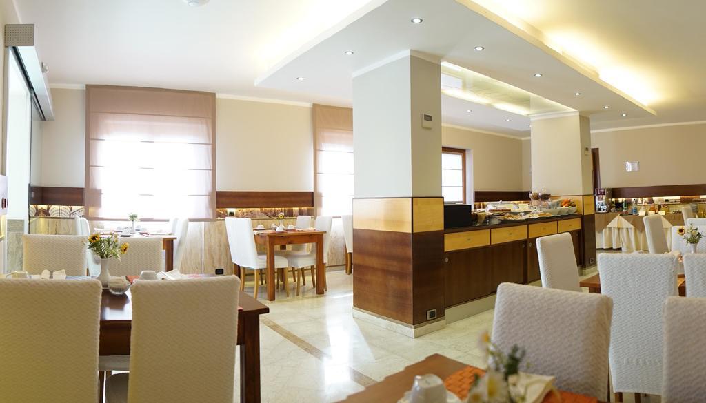 & 4* Pozzuoli