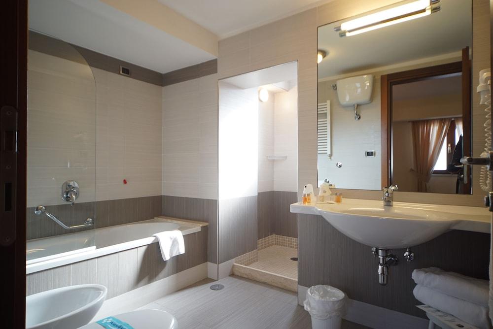 & Hotel