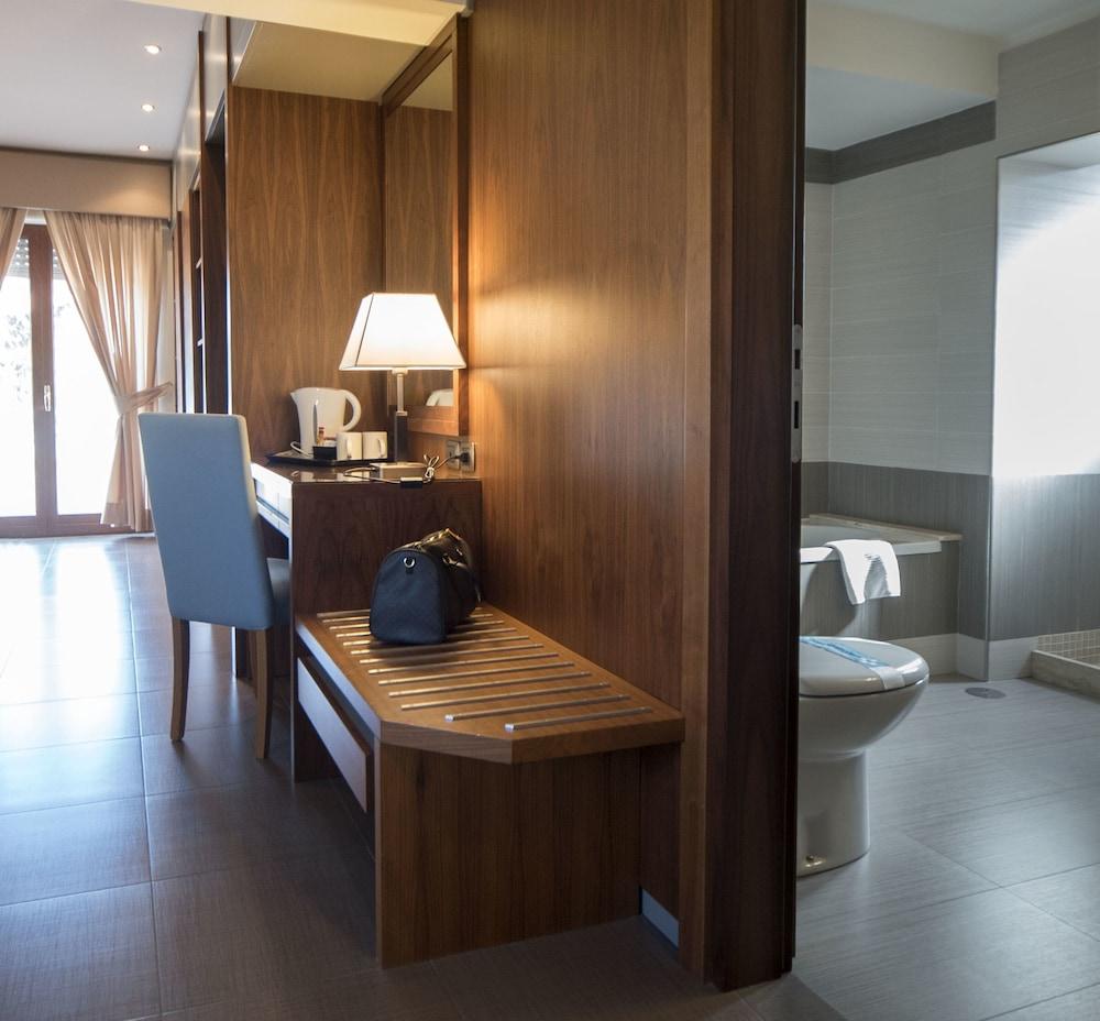 & Hotel