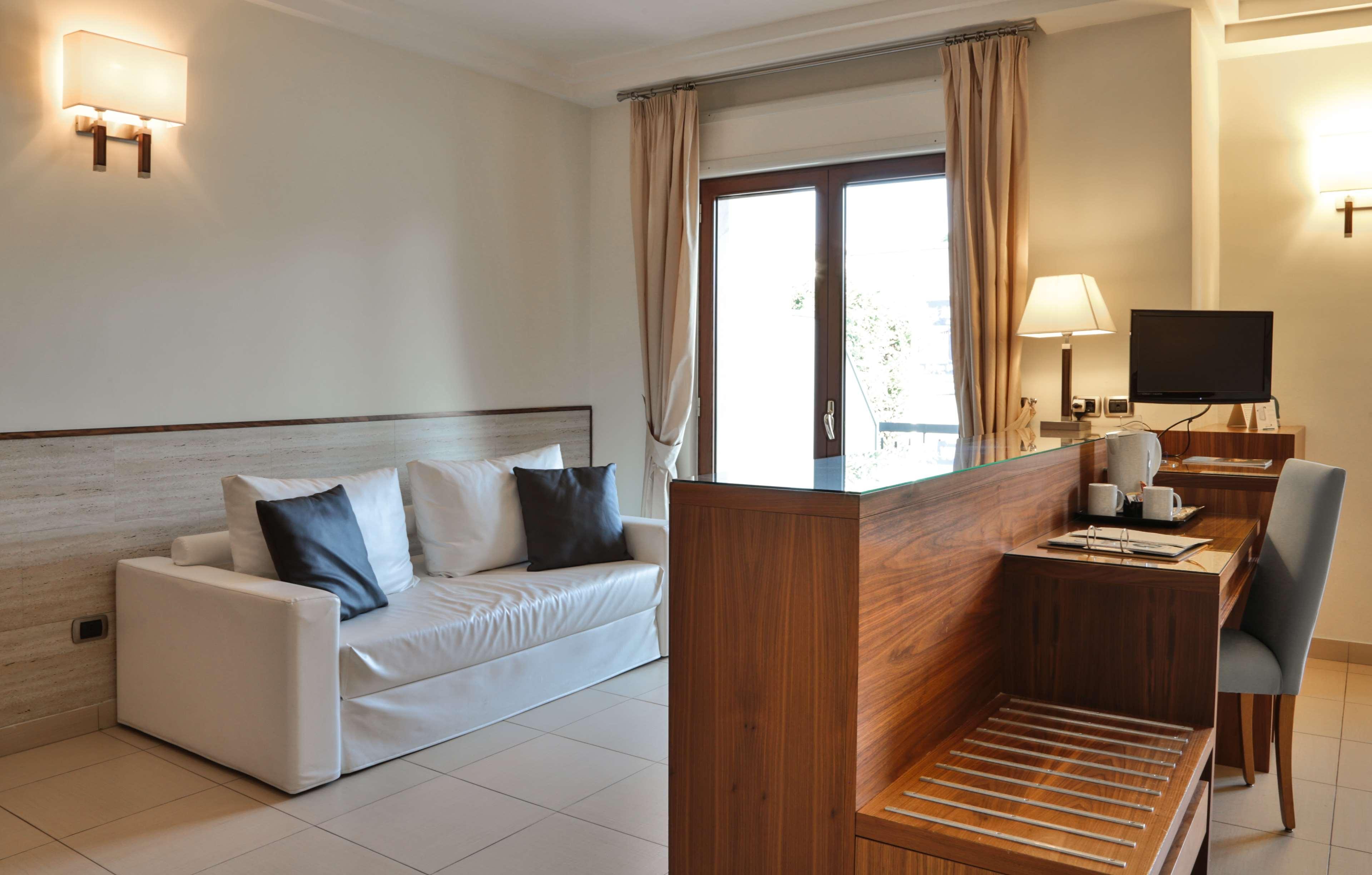 & Hotel 4*