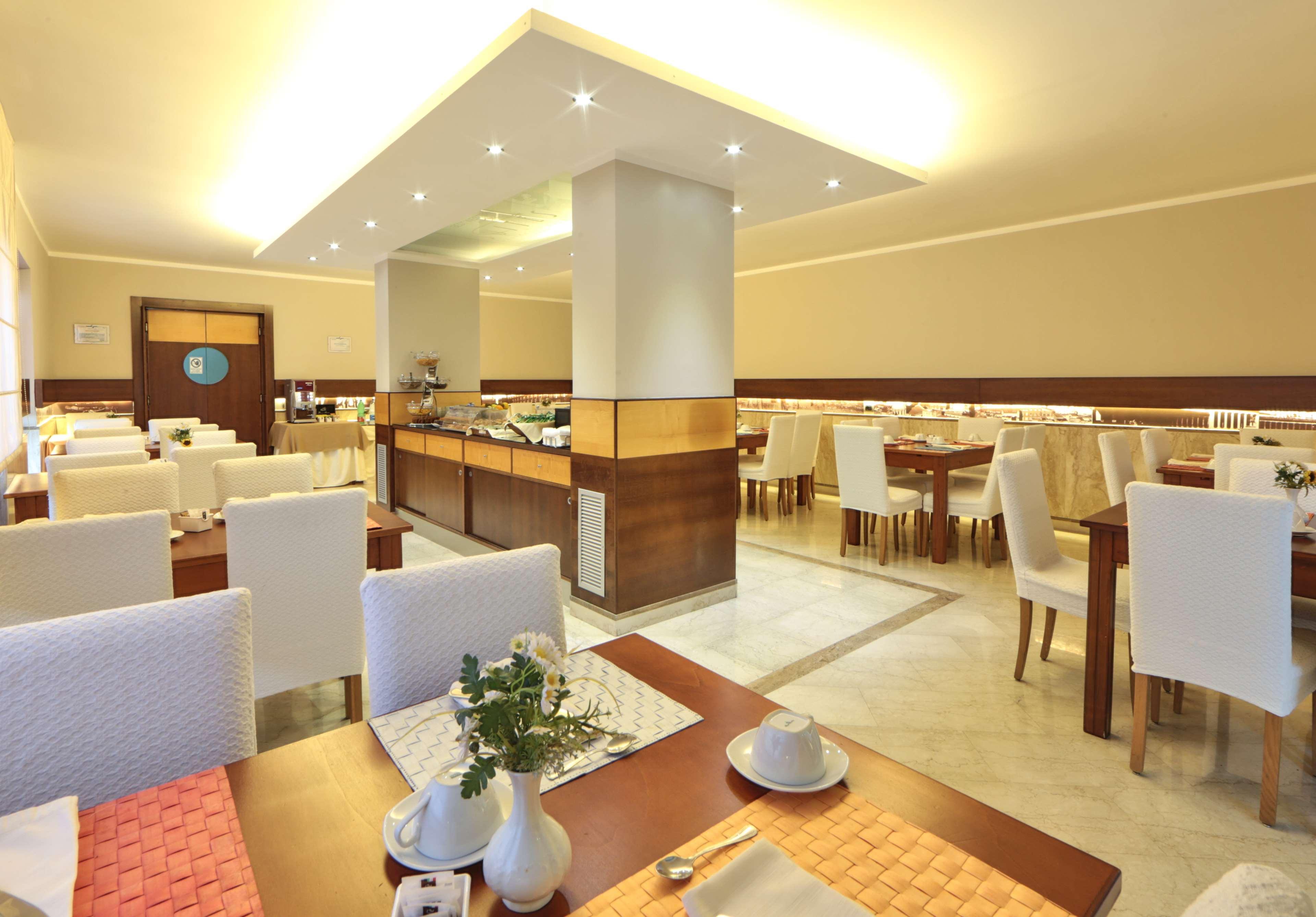 & Hotel 4*