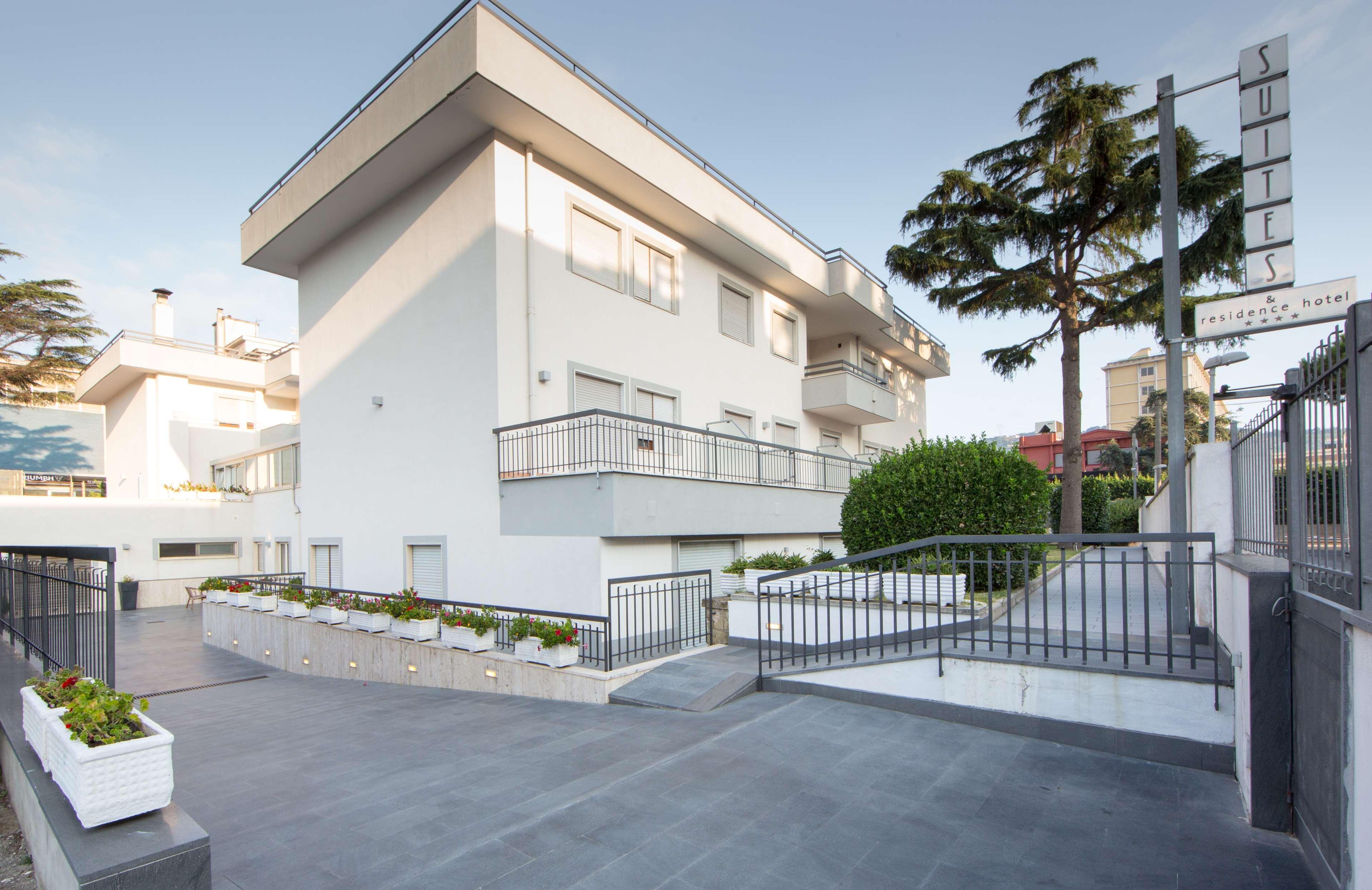 & Hotel Pozzuoli