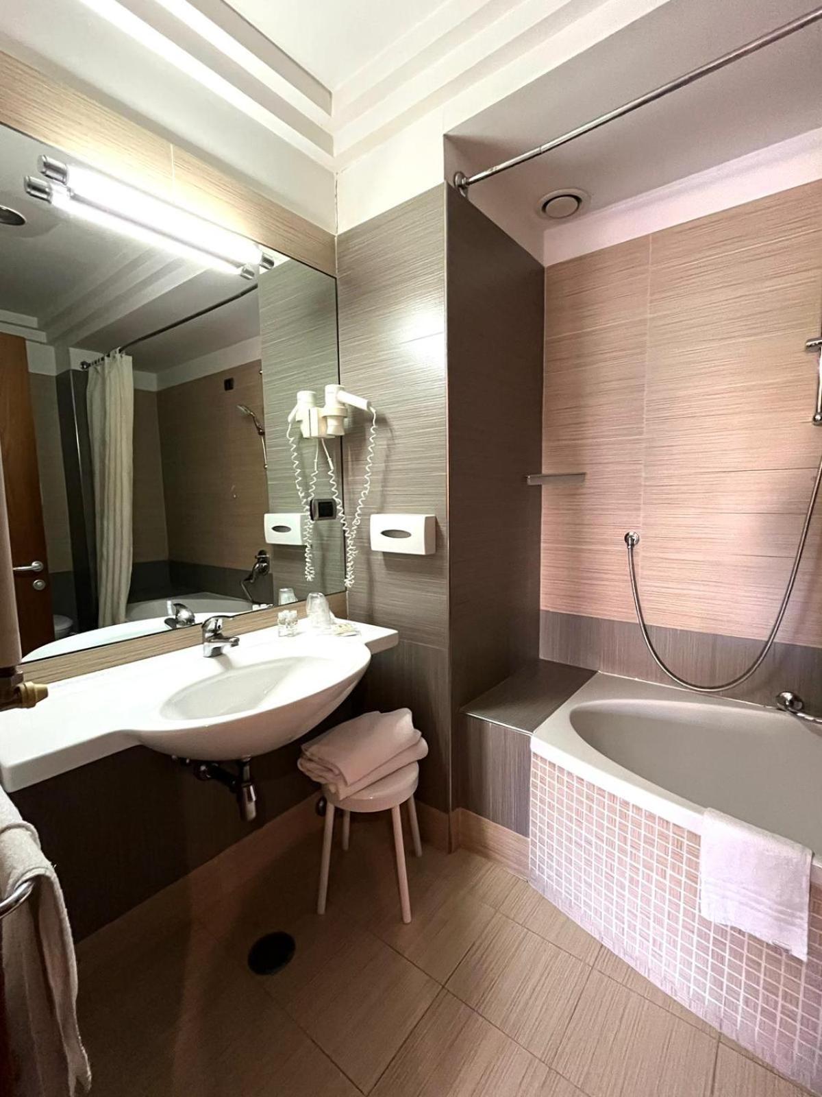 & Hotel Pozzuoli